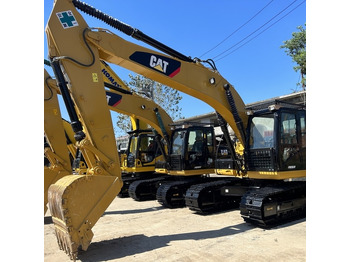 Crawler excavator CATERPILLAR 320D2