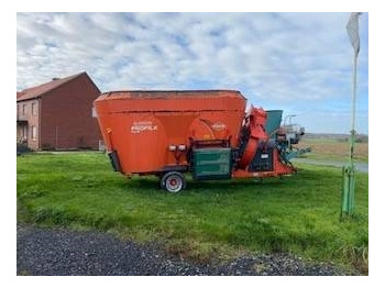Forage mixer wagon KUHN