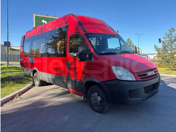 Suburban bus IVECO Daily
