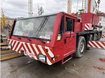 Self-erecting tower crane SPIERINGS