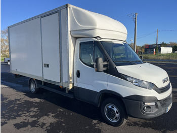 Closed box van IVECO Daily