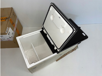 Cab and interior for Truck LODÓWKA CHŁODZIARKA MAN TGX3 TGX 3 TGX-3 81639106445: picture 2 Cab and interior for Truck LODÓWKA CHŁODZIARKA MAN TGX3 TGX 3 TGX-3 81639106445: picture 2