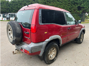 Car Nissan: picture 3