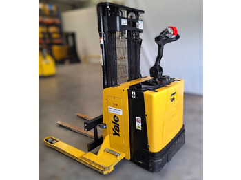 Forklift YALE
