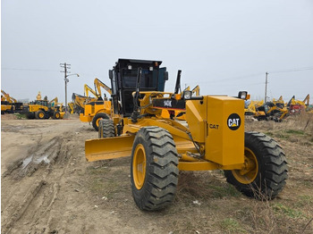 Grader CATERPILLAR 140K