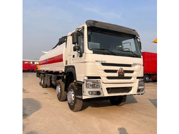Tank truck SINOTRUK HOWO