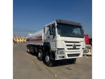 Tank truck SINOTRUK HOWO