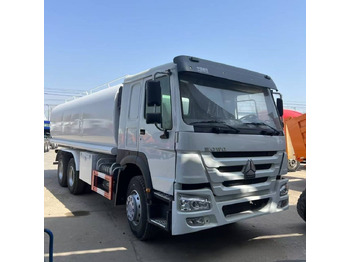 Tank truck SINOTRUK HOWO