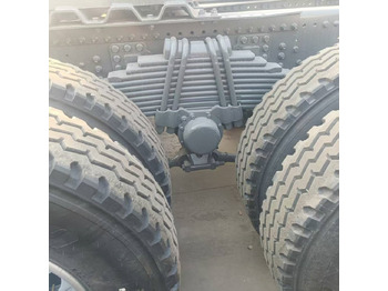 Tractor unit Howo 371 6x4: picture 4