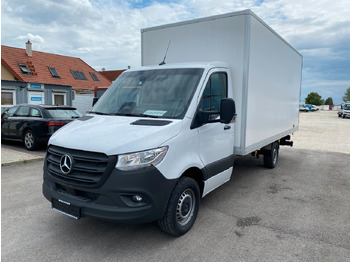 Closed box van MERCEDES-BENZ Sprinter 319