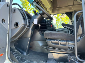 Interior photo 1: Tractor unit DAF XF 460 FT SSC Euro6 Intarder Interior photo 1: Tractor unit DAF XF 460 FT SSC Euro6 Intarder