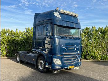 Tractor unit DAF XF 530