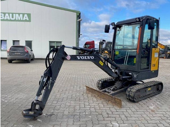 Mini excavator VOLVO EC18E