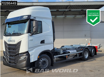 Container transporter/ Swap body truck IVECO S-WAY