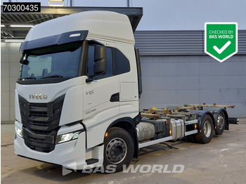Container transporter/ Swap body truck IVECO S-WAY