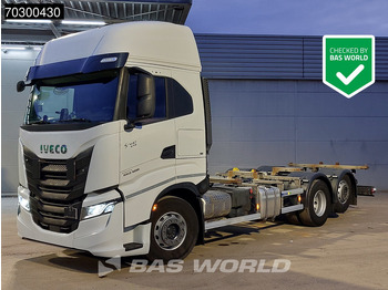 Container transporter/ Swap body truck IVECO S-WAY