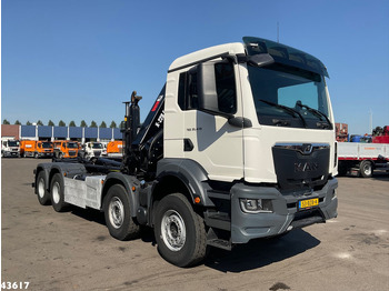 Hook lift truck MAN TGS 32.470 8x4 Euro 6 Hiab 22 Tonmeter laadkraan Just 68.765 Km!: picture 5 Hook lift truck MAN TGS 32.470 8x4 Euro 6 Hiab 22 Tonmeter laadkraan Just 68.765 Km!: picture 5