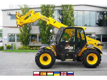 Telescopic wheel loader JCB