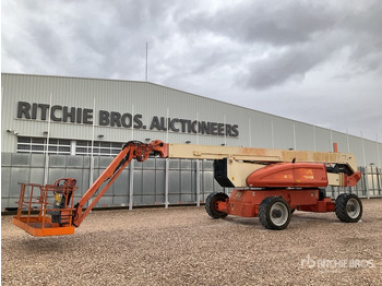 Articulated boom JLG