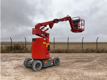 Articulated boom JLG
