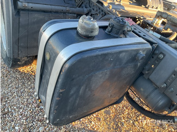 Tractor unit 2012 Mercedes-Benz Actros 1845LS 4x2 S/A Sleeper Truck Tractor: picture 4