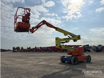 Articulated boom JLG E450AJ