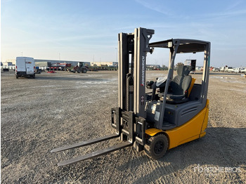 Electric forklift JUNGHEINRICH EFG