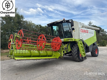 Combine harvester CLAAS Lexion
