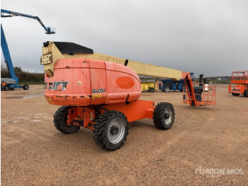Articulated boom JLG