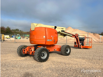 Articulated boom JLG