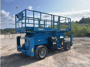 Scissor lift GENIE