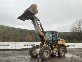 Wheel loader CATERPILLAR 924