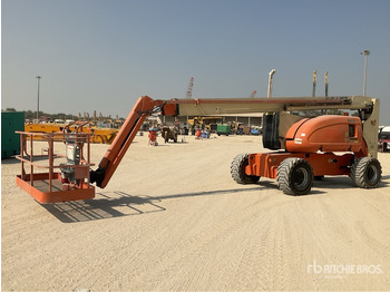 Articulated boom JLG