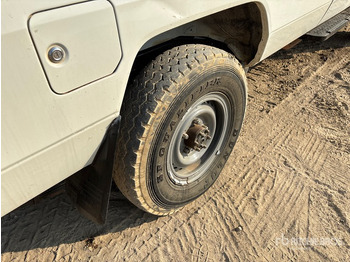 SUV 2018 Toyota Land Cruiser 78R 4x4 SUV: picture 4 SUV 2018 Toyota Land Cruiser 78R 4x4 SUV: picture 4