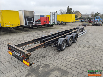 Container transporter/ Swap body semi-trailer RENDERS
