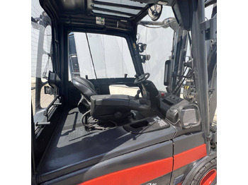 Electric forklift Linde E30/600 HL (387): picture 3 Electric forklift Linde E30/600 HL (387): picture 3