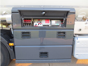 Tank truck VOLVO FM: picture 4