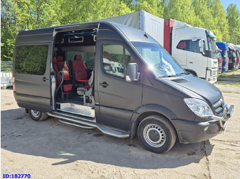Coach MERCEDES-BENZ Sprinter 319