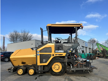 Asphalt paver VOLVO