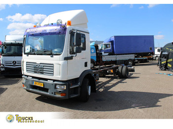 Cab chassis truck MAN TGM