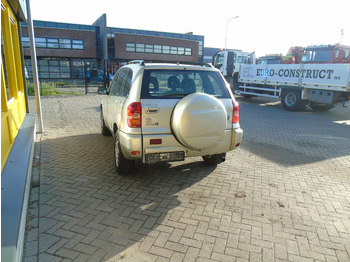 SUV Toyota RAV4 + 4X4 + AUTOMAT + PETROL: picture 5