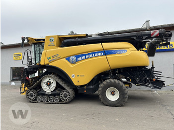 Combine harvester NEW HOLLAND CR10.90