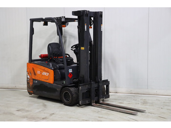 Electric forklift DOOSAN
