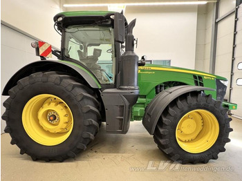 Farm tractor John Deere 8270R: picture 5