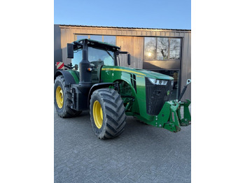 Farm tractor JOHN DEERE