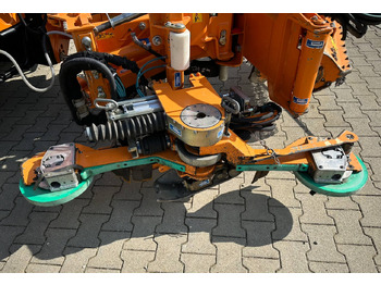 Boom mower Unimog Leitpfostenausmähgerät / Randstreifenmähger: picture 4
