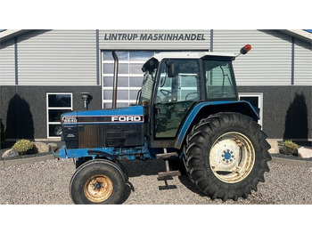 Farm tractor NEW HOLLAND