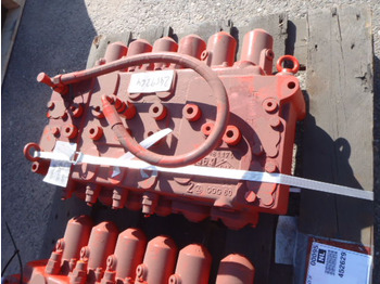 Hydraulic valve NEW HOLLAND