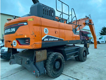 Wheel excavator Doosan DX 250 W: picture 3