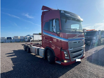 Cab chassis truck VOLVO FH16